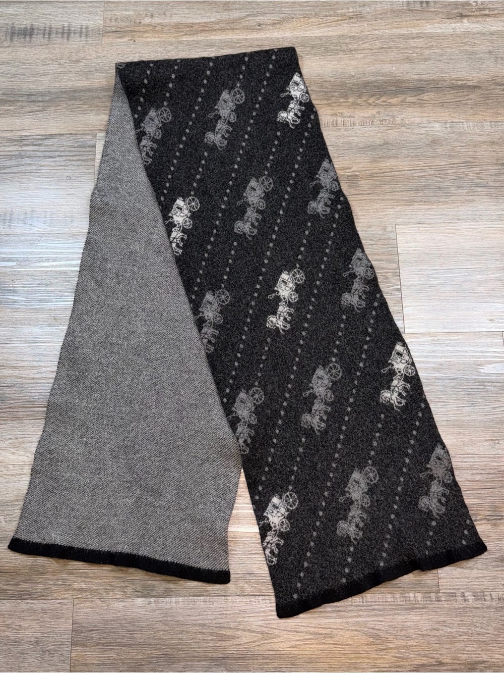 Coach Horse & Carriage All Over Print Wool Knit Winter Neck Scarf Wrap Gray